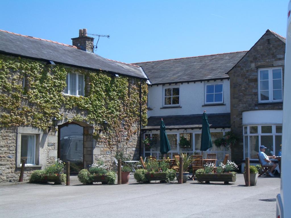 Whoop Hall Hotel And Leisure Killington Lake Екстер'єр фото