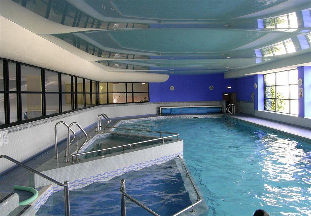 Whoop Hall Hotel And Leisure Killington Lake Екстер'єр фото