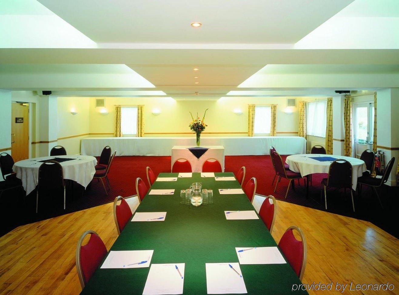 Whoop Hall Hotel And Leisure Killington Lake Зручності фото